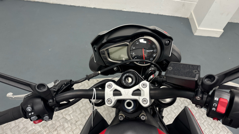 Triumph Street Triple R (20MY)